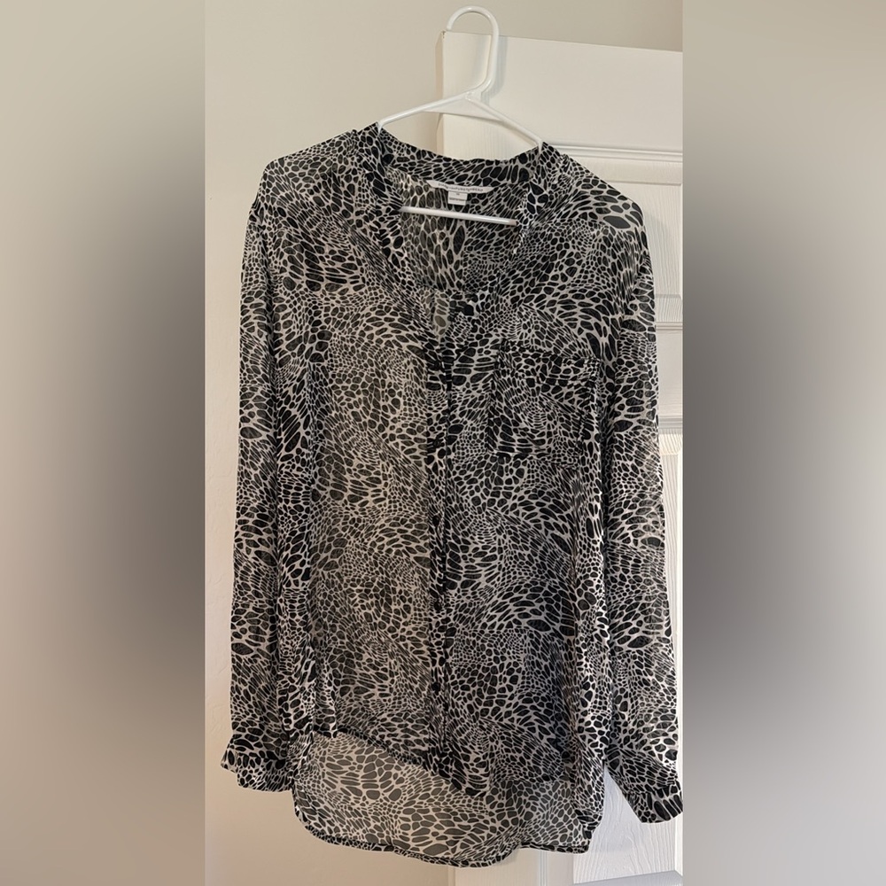 Diane Von Furstenberg Black and Gray Buttoned Blouse